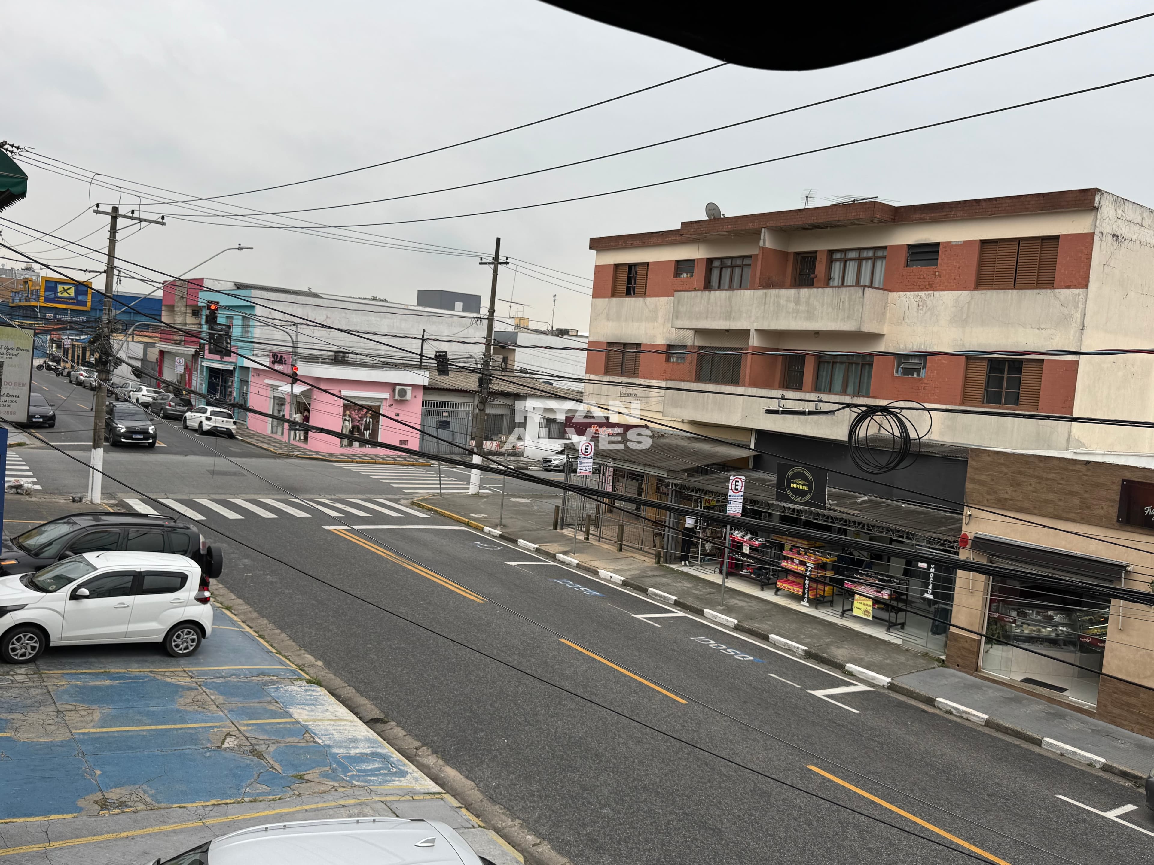 Sala Comercial para Alugar em Brás Cubas – 10 m² – R$ 990