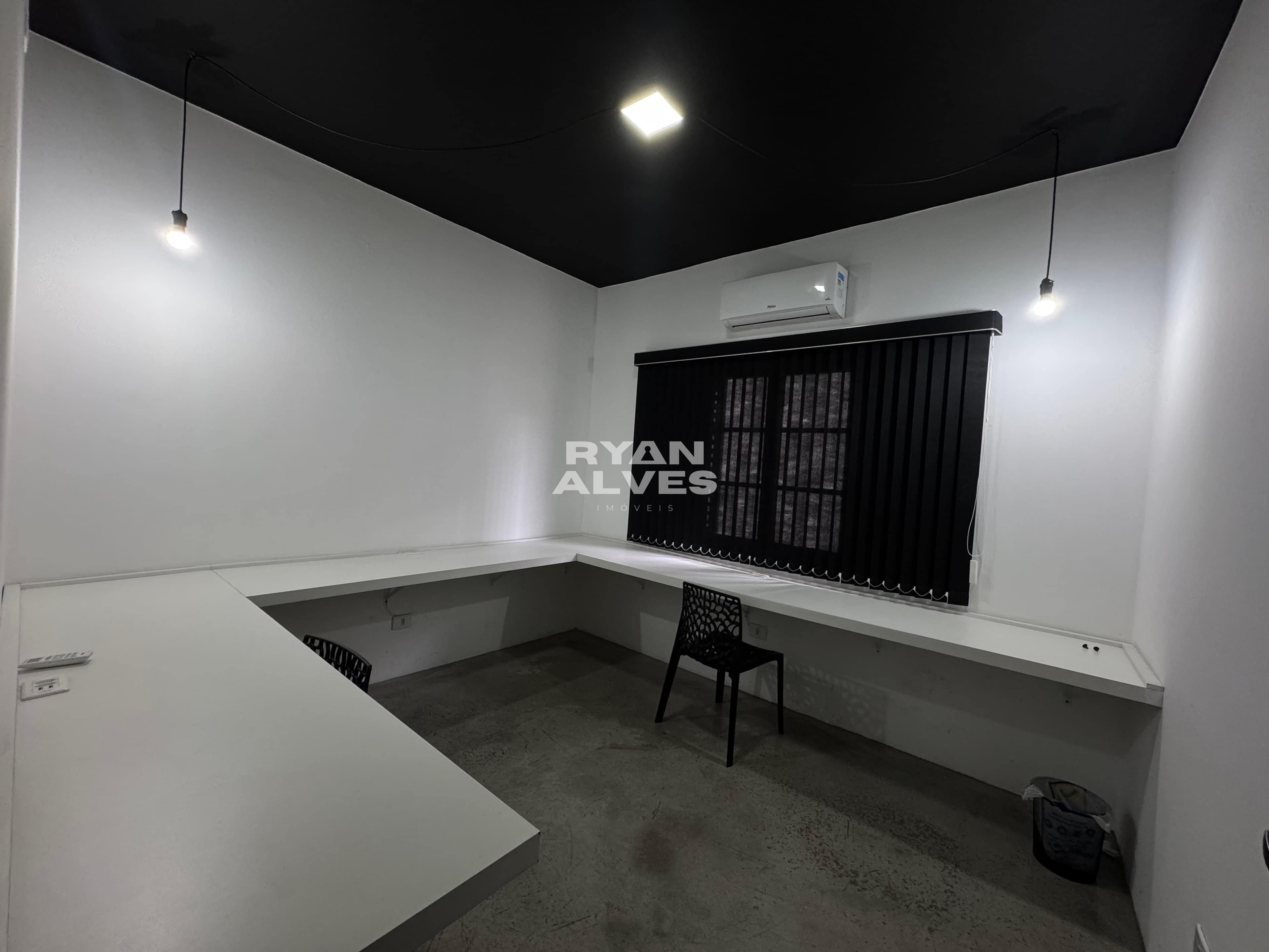 Sala Comercial para Alugar em Brás Cubas – 10 m² – R$ 990