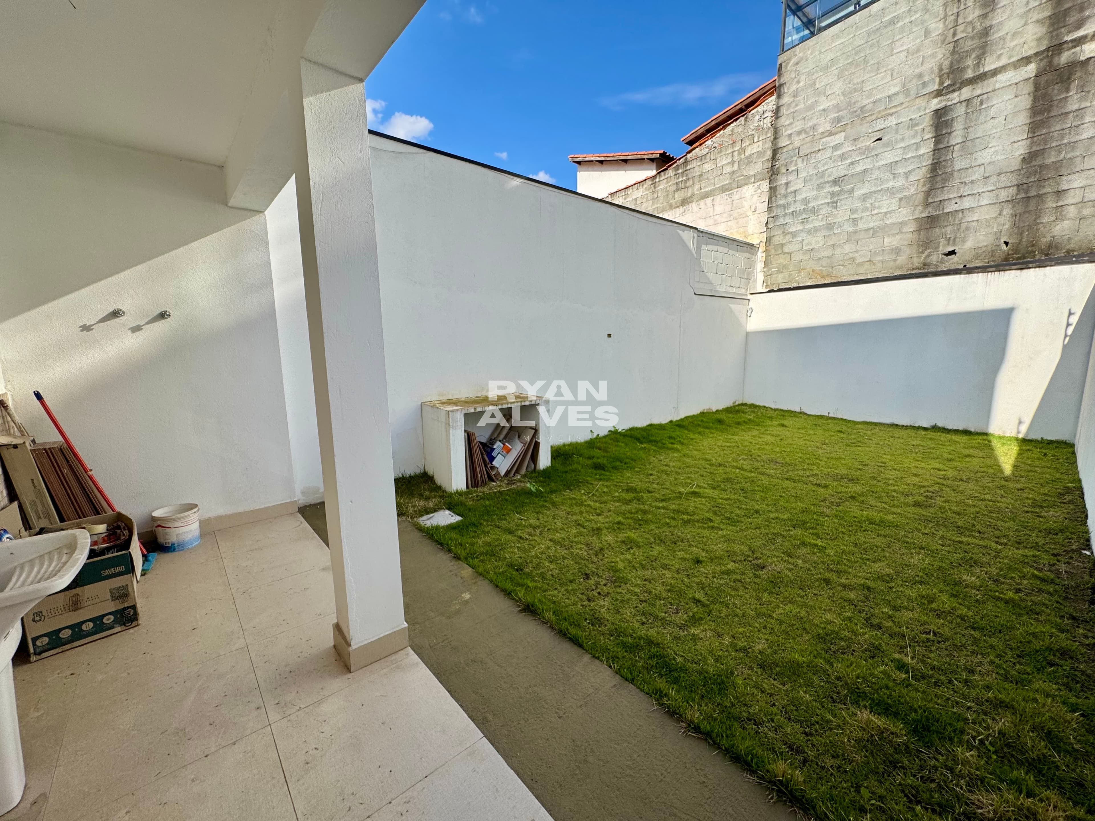 Casa nova na Vila Caputera – R$ 500 mil, 130 m², 3 dormitórios e quintal