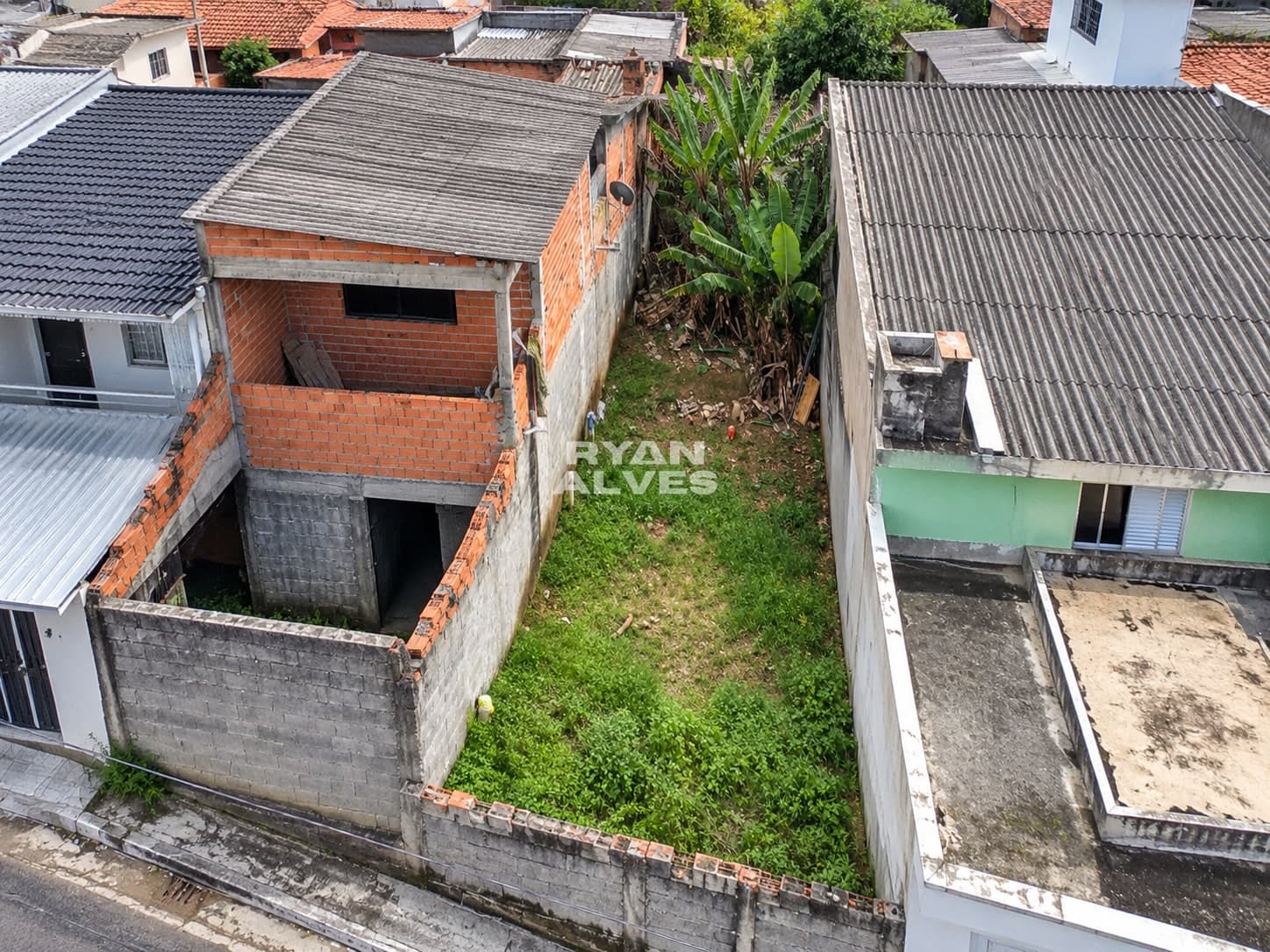 Terreno a venda no Jd. Planalto - 120m², terreno plano, R$195 mil