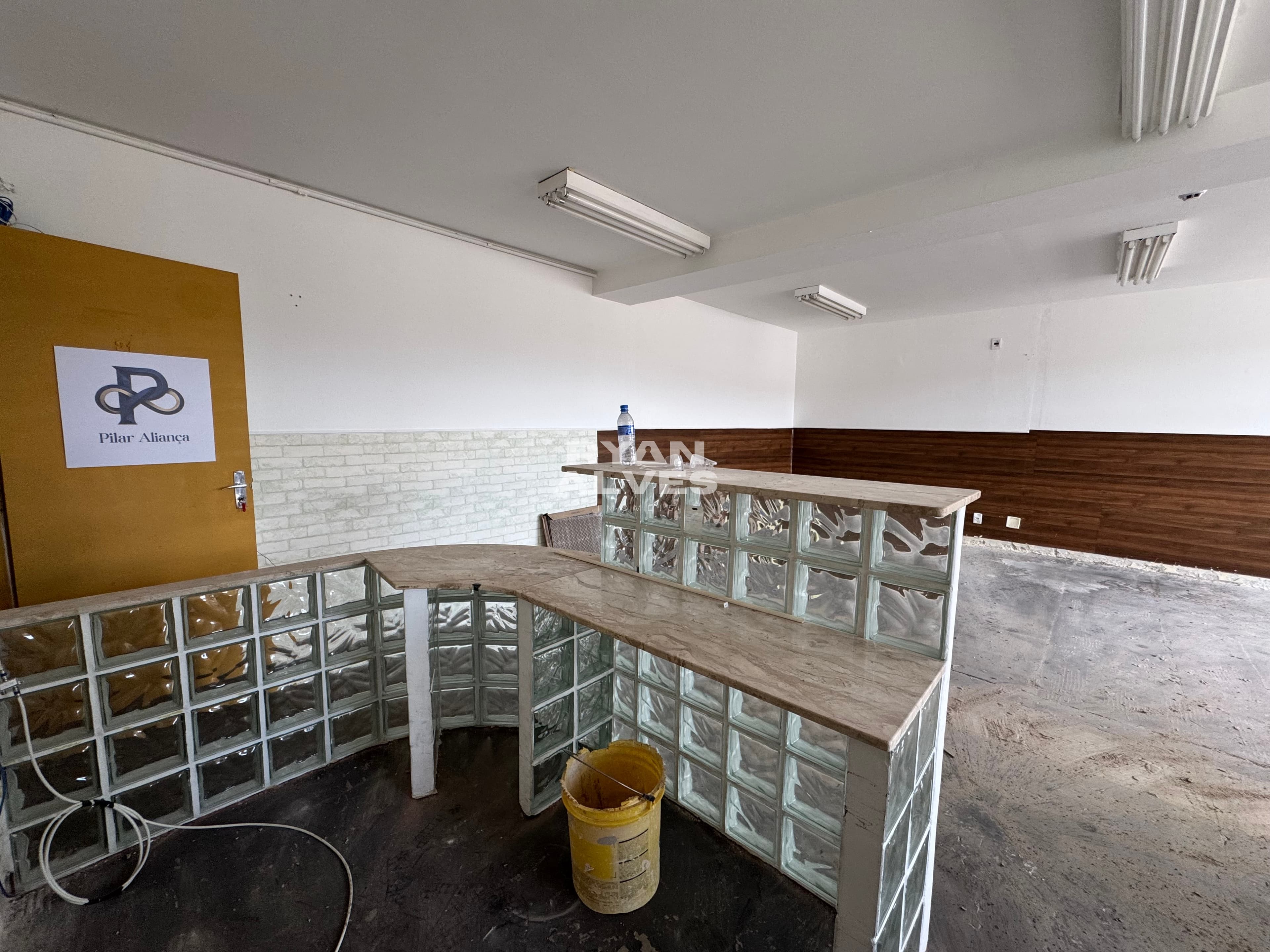 Sala Comercial para Locação no centro de Mogi. R$ 1.700,00 - 50m², 2 banheiros