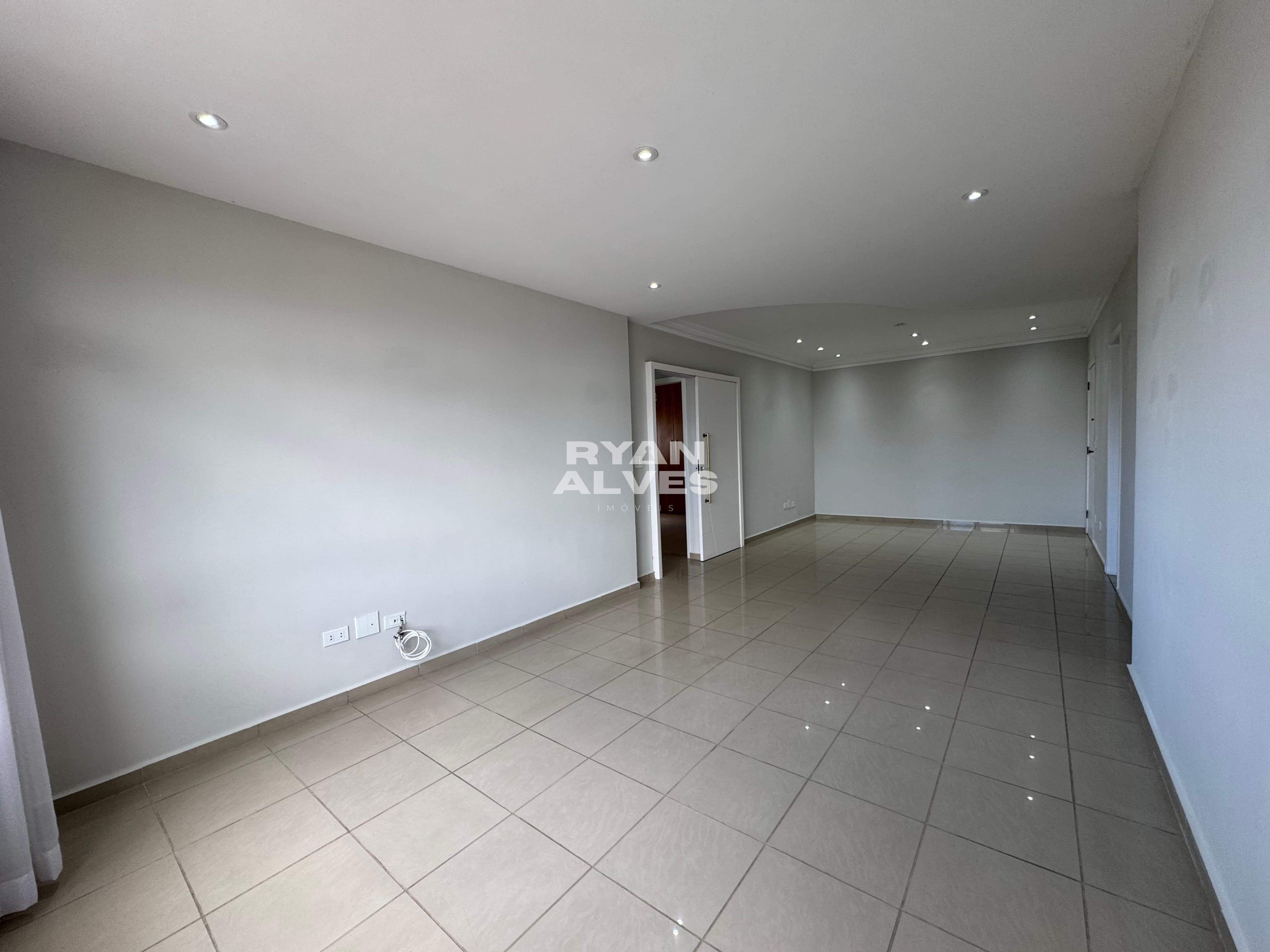 Apartamento à venda no Centro de Mogi das Cruzes | 106 m², 2 dormitórios + escritório | R$ 560.000