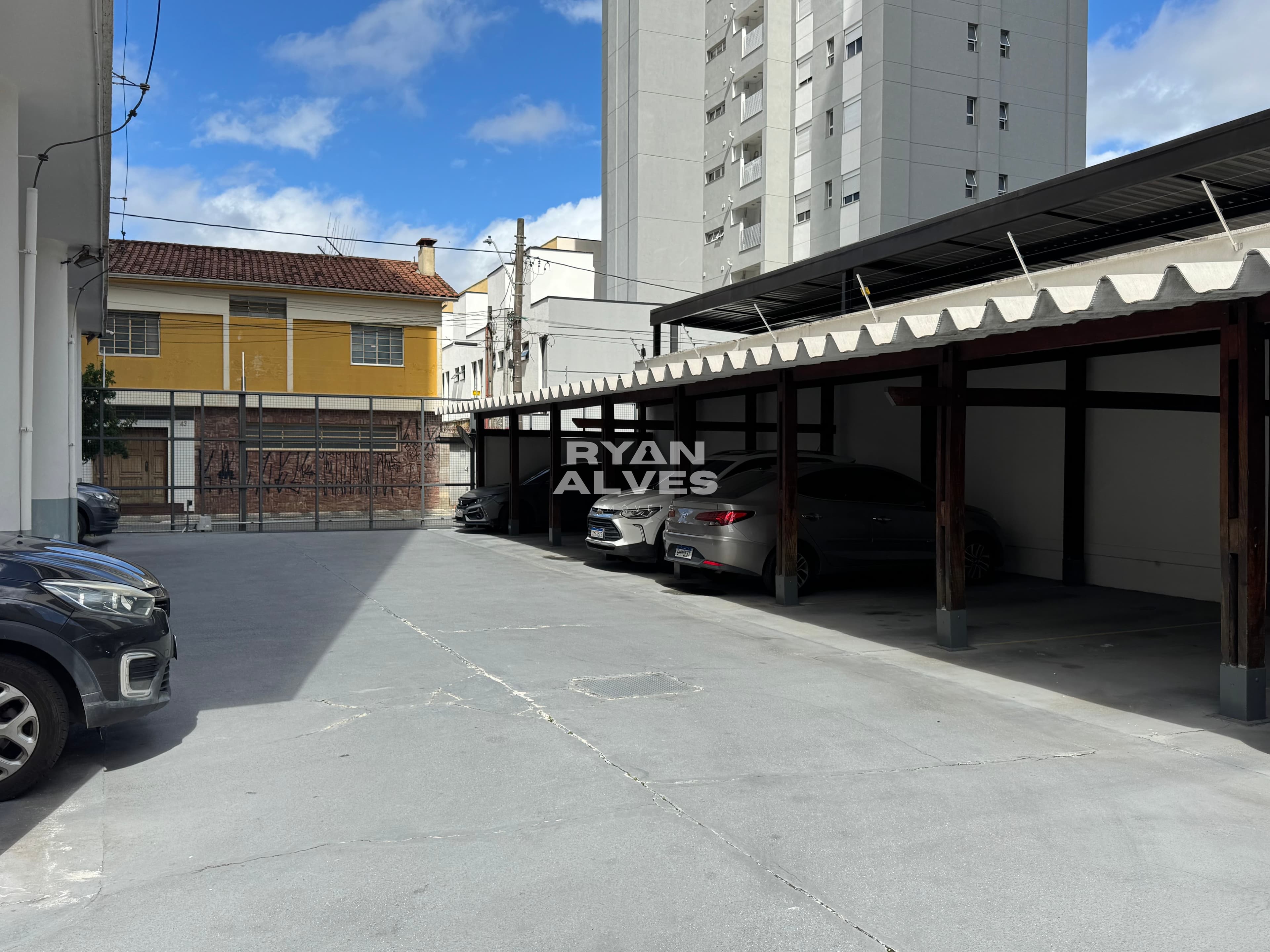 Apartamento à venda no Centro de Mogi das Cruzes | 106 m², 2 dormitórios + escritório | R$ 560.000